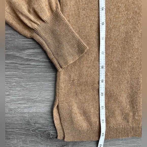 Women’s J Crew 100% cashmere beige sweater size small - Picture 6 of 8